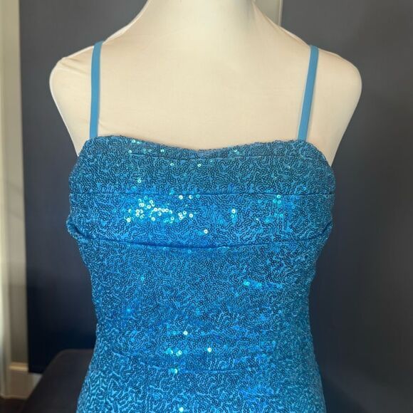 Women’s Blue Sequined Short Prom Party Homecoming Dress Ruffle Hem Size 8 - Picture 3 of 13